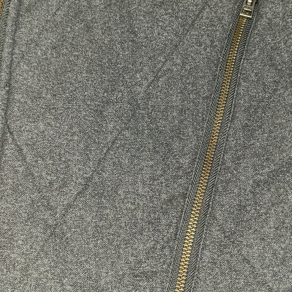 Vest - Picture 3 of 4